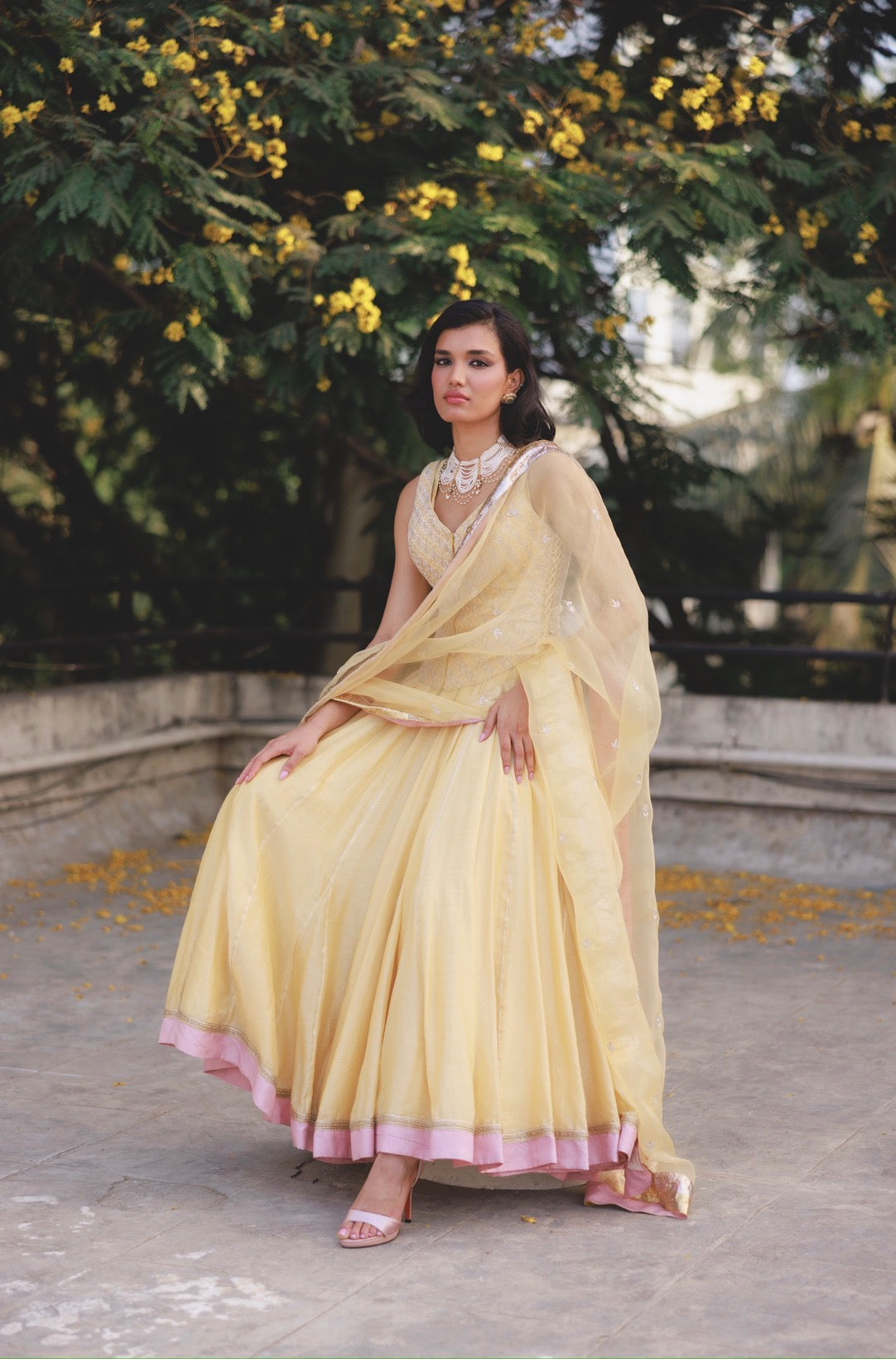 Abhinetri corset in Butter