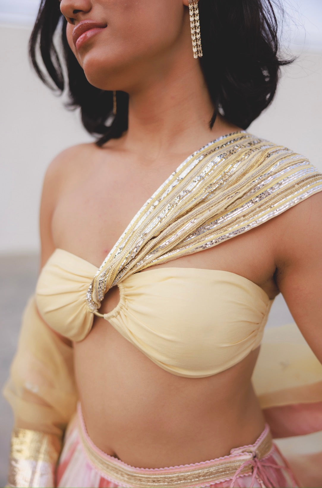 Amira choli
