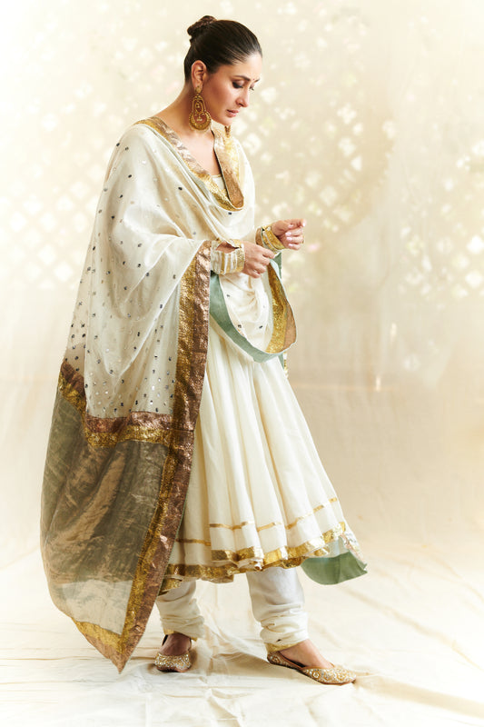 Paro Anarkali Set